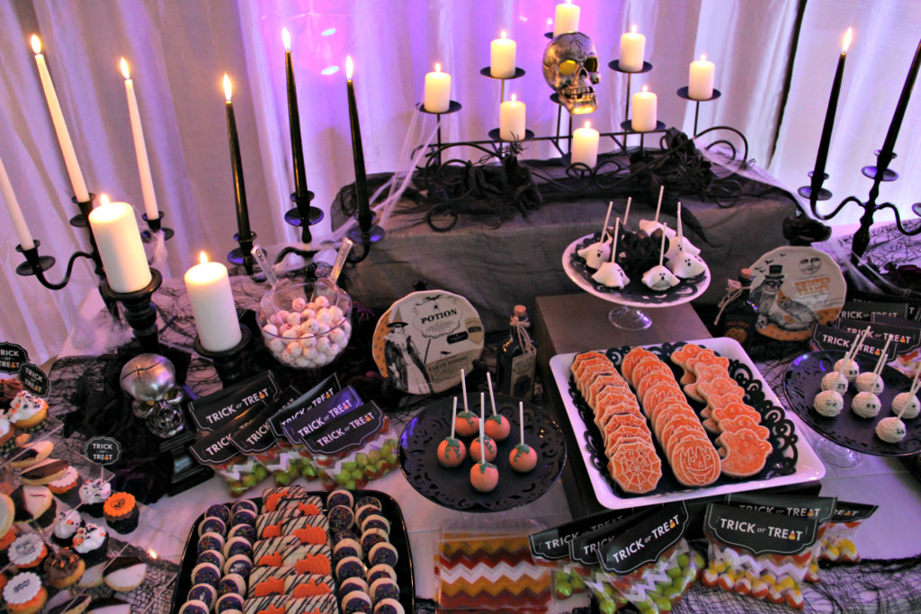 una de las espectáculares mesas de postres de halloween